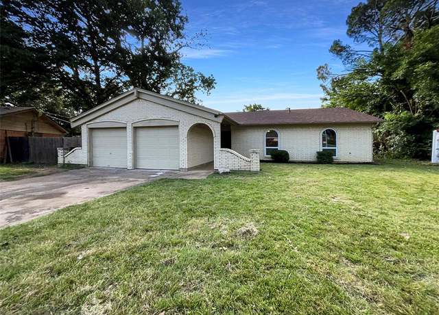 Property at 2517 Laredo Ct, Arlington, TX 76015, 3 beds, 2 baths
