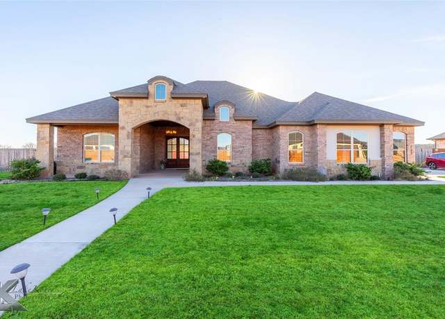 Property at 233 Calumet St, Abilene, TX 79606, 4 beds, 3 baths