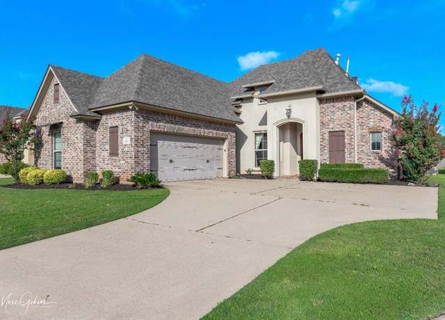 Property at 606 Glenshire Dr, Bossier City, LA 71111, 4 beds, 3 baths