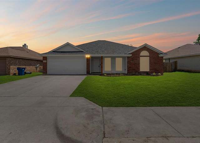 Property at 521 Pine St, Crowley, TX 76036, 3 beds, 2 baths