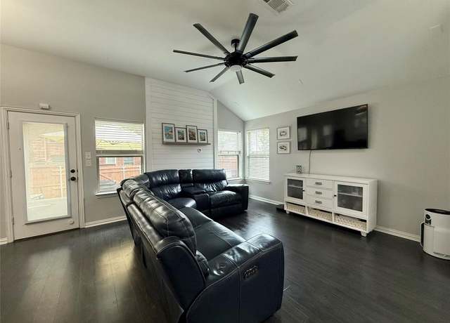Property at 1029 Audrey Way, Allen, TX 75013, 3 beds, 2.5 baths