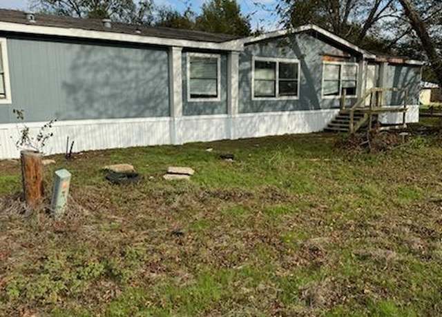 Property at 100 Church St, Kerens, TX 75144, 4 beds, 2 baths