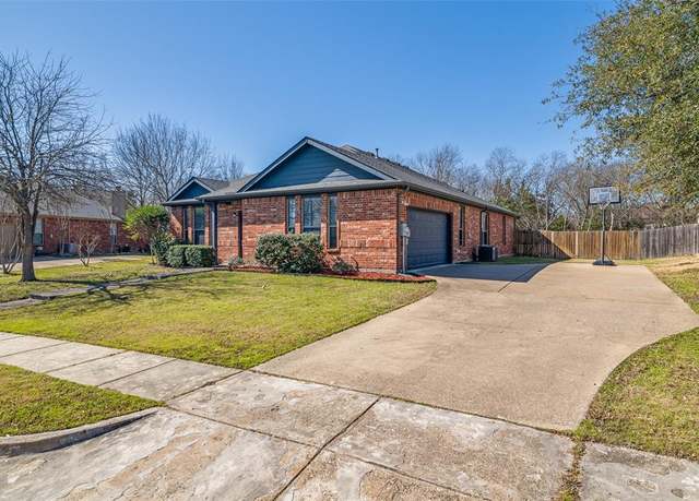 Property at 2212 River Birch Ln, Rockwall, TX 75032, 3 beds, 2 baths