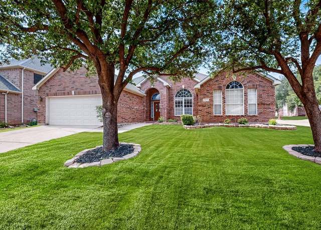 Property at 1221 Old Oak Trl, Flower Mound, TX 75028, 4 beds, 3 baths