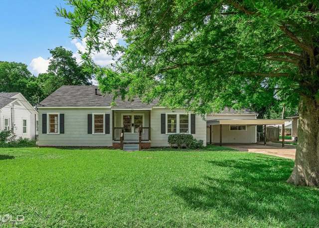 Property at 174 Carrollton Ave, Shreveport, LA 71105, 3 beds, 2 baths