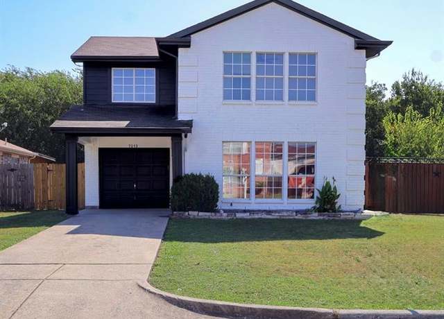 Property at 7213 Autumn Run Dr, Forest Hill, TX 76140, 3 beds, 2.5 baths