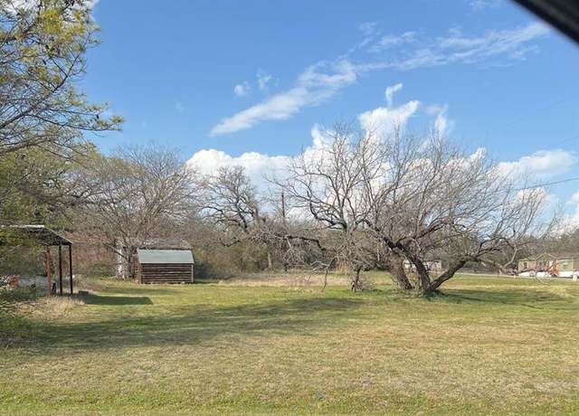 Property at 5708 Parkside Ct, Granbury, TX 76048