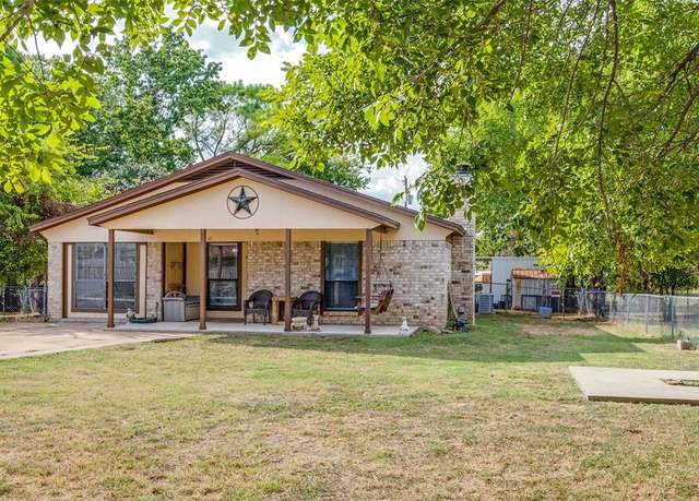Property at 825 Poe St, Azle, TX 76020, 3 beds, 2 baths