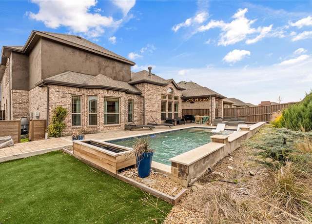 Property at 828 Cobalt Dr, Celina, TX 75009, 5 beds, 4 baths