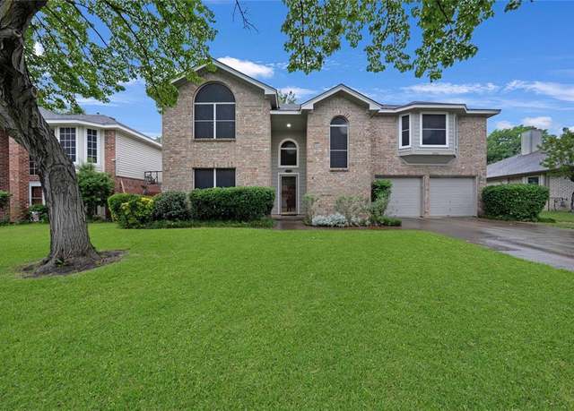 Property at 2801 Laurel Hill Dr, Flower Mound, TX 75028, 3 beds, 2.5 baths