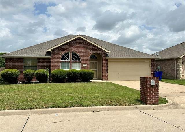 Property at 2014 Sword Fish Dr, Mansfield, TX 76063, 4 beds, 2 baths