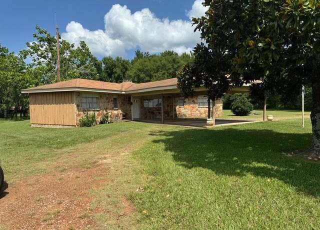 Property at 1111 Gilmer Rd, Winnsboro, TX 75494, 3 beds, 2 baths