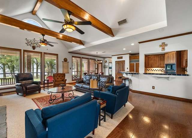 Property at 817 Grandview Estates Dr, Corsicana, TX 75109, 5 beds, 3 baths