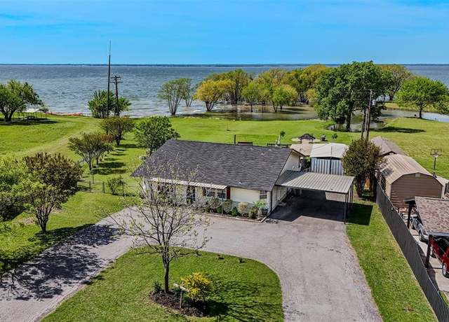 Property at 868 Briggs Blvd, East Tawakoni, TX 75472, 3 beds, 2 baths