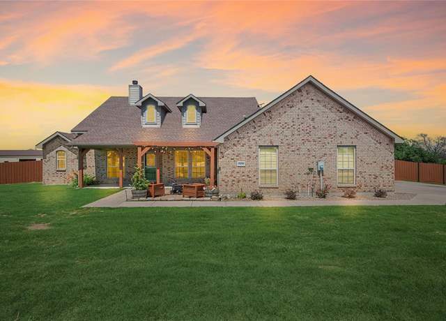 Property at 1000 Macadamia St, Venus, TX 76084, 3 beds, 2 baths