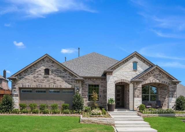 Property at 137 Cross Timbers St, Azle, TX 76020, 4 beds, 3 baths