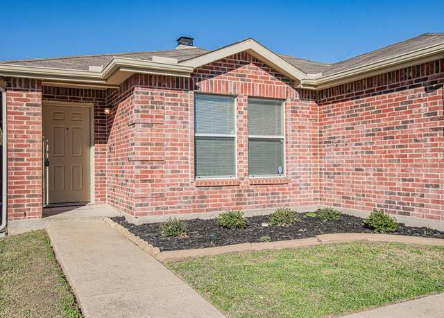 Property at 4048 Golden Horn Ln, Fort Worth, TX 76123, 3 beds, 2 baths