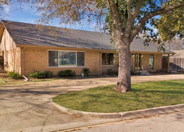 Property at 940 Western Trl, Keller, TX 76248, 4 beds, 3 baths