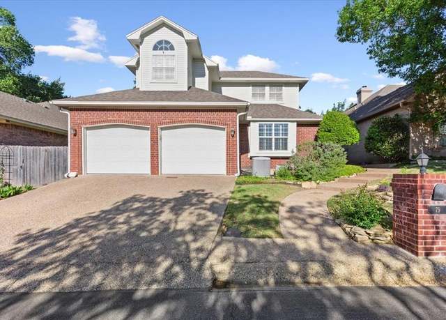 Property at 79 Sugar Creek Pl, Woodway, TX 76712, 4 beds, 3 baths