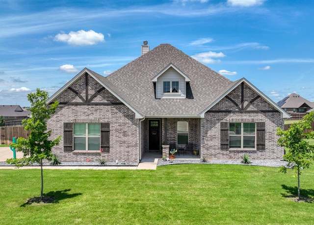 Property at 119 Oak View Dr, Godley, TX 76044, 4 beds, 2 baths