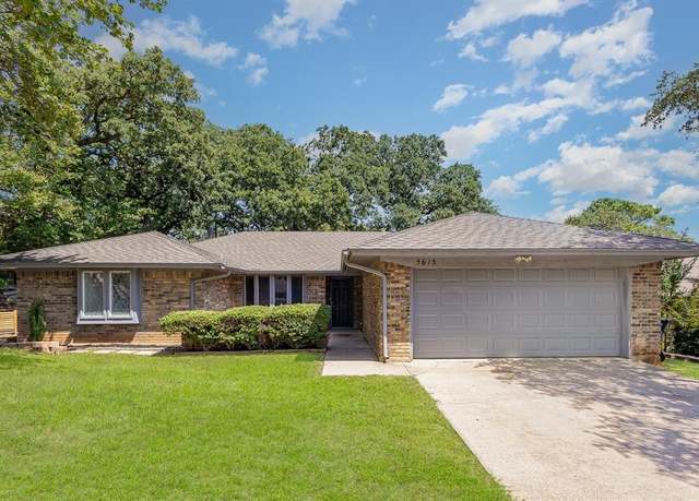 Property at 5615 Trail Crest Dr, Arlington, TX 76017, 3 beds, 2 baths