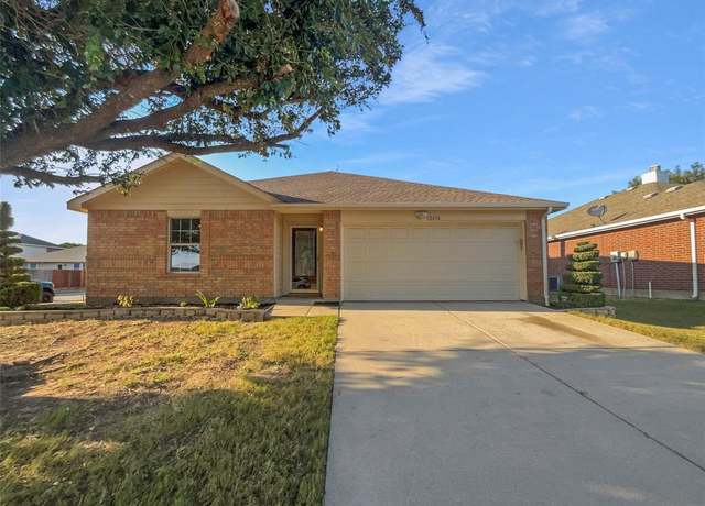 Property at 12636 Kingsgate Dr, Rhome, TX 76078, 4 beds, 2 baths