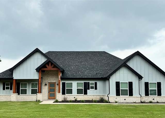 Property at 800 County Rd 4108, Greenville, TX 75401, 4 beds, 2 baths