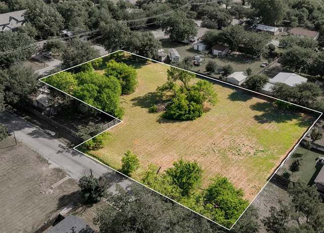 Property at 1280 W Cage St, Stephenville, TX 76401
