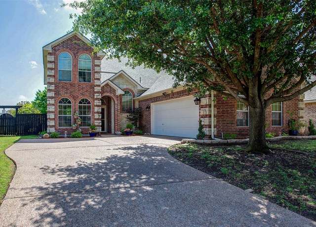Property at 5521 La Bandera Trl, Benbrook, TX 76126, 4 beds, 3.5 baths
