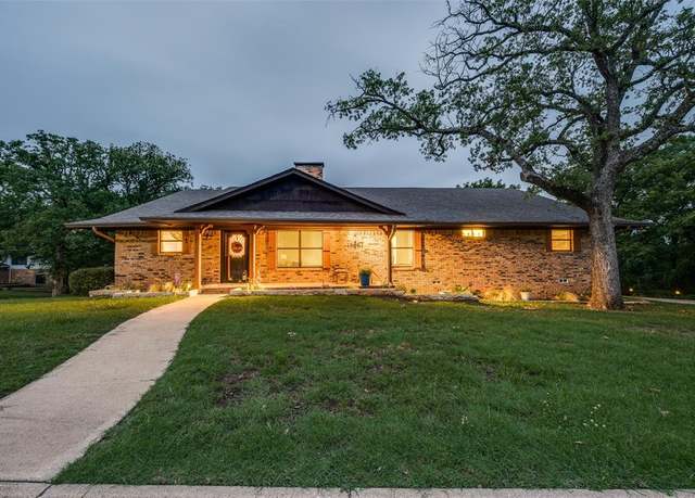 Property at 1015 S Lang Ave, Denison, TX 75020, 3 beds, 2 baths