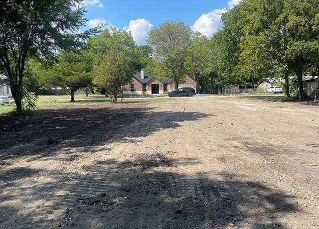 Property at 205 E Grayson St, Leonard, TX 75452