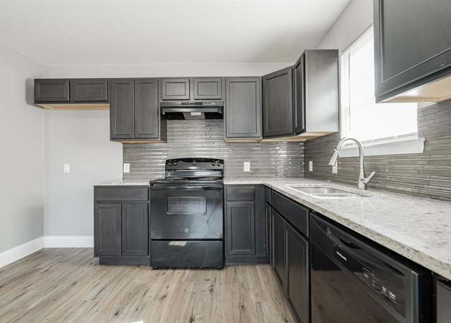 Property at 1210 Booker St, Commerce, TX 75428, 3 beds, 2 baths