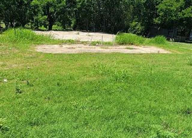 Property at 1302 Dr Martin Luther King Jr Blvd, Waxahachie, TX 75165