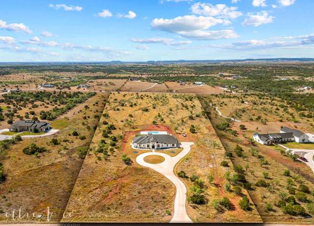 Property at 173 Western Trl, Buffalo Gap, TX 79508, 4 beds, 4.5 baths