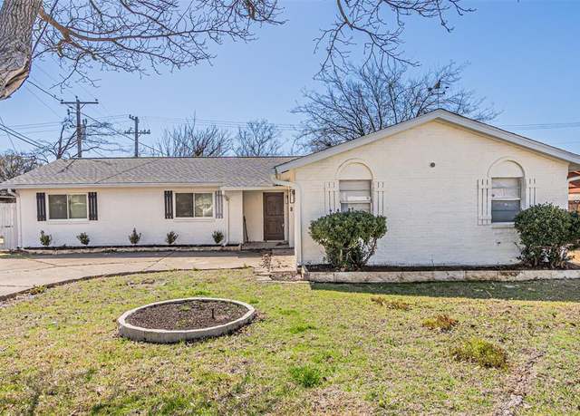Property at 7604 S College Cir, North Richland Hills, TX 76180, 4 beds, 2 baths