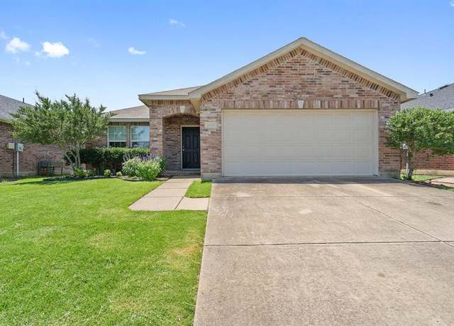Property at 4648 Prairie Crossing Dr, Fort Worth, TX 76244, 3 beds, 2 baths