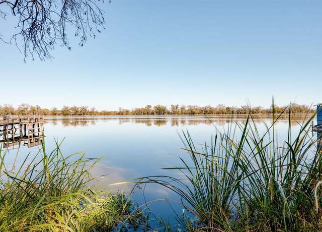 Property at 2000 Post Oak Rd, Hutchins, TX 75141, 1 bed, 1 bath