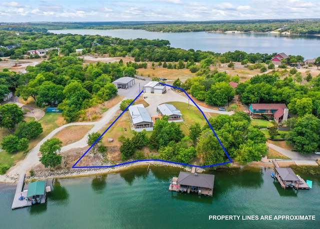 Property at 162 Scenic Pt, Gainesville, TX 76240, 6 beds, 4 baths