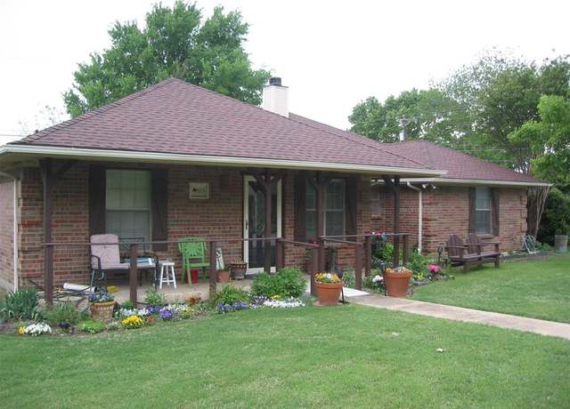 Property at 615 S Arizona Dr, Celina, TX 75009, 4 beds, 2 baths