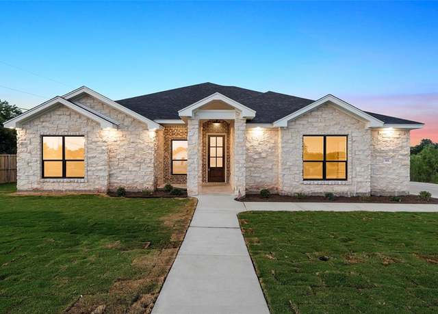 Property at 101 Dana Point Rd, Lorena, TX 76655, 4 beds, 2.5 baths