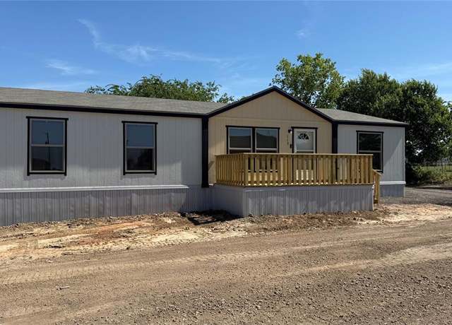 Property at 113 Crumpler Ln, Decatur, TX 76234, 4 beds, 2 baths