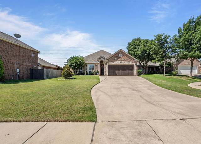 Property at 8409 Estandarte Ct, Benbrook, TX 76126, 2 beds, 2 baths