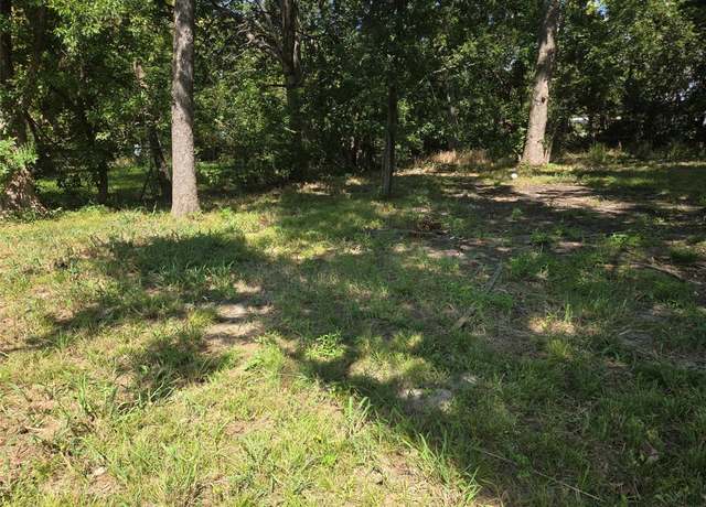 Property at 404 S Main, Bonham, TX 75418