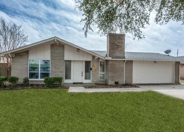 Property at 8212 Greenhollow Ln, Dallas, TX 75240, 4 beds, 2 baths