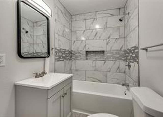 Property at 128 Stephens St, Waxahachie, TX 75165, 3 beds, 1 bath