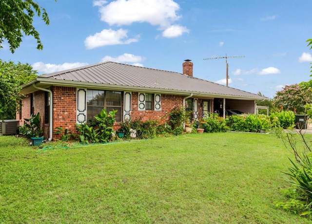Property at 692 Farm Road 1506, Paris, TX 75460, 2 beds, 2 baths