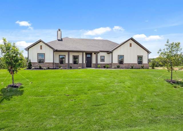 Property at 211 Cr-4690, Boyd, TX 76023, 3 beds, 2 baths