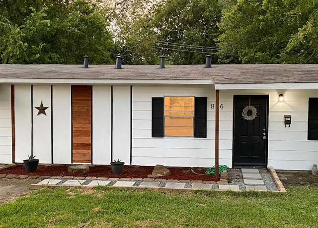 Property at 826 Leyenda Dr, Mesquite, TX 75149, 4 beds, 2 baths