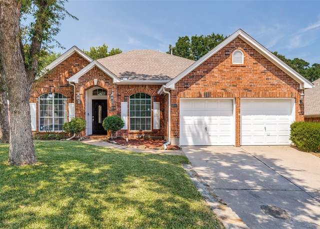 Property at 2201 Vista Ct, Corinth, TX 76210, 3 beds, 2 baths