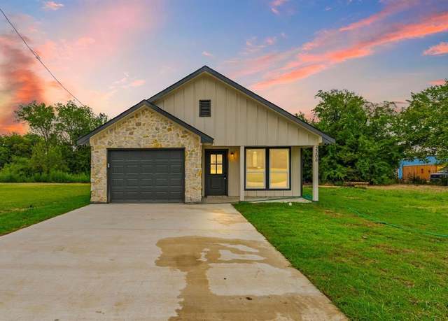 Property at 2208 Mill St, Greenville, TX 75401, 3 beds, 2 baths